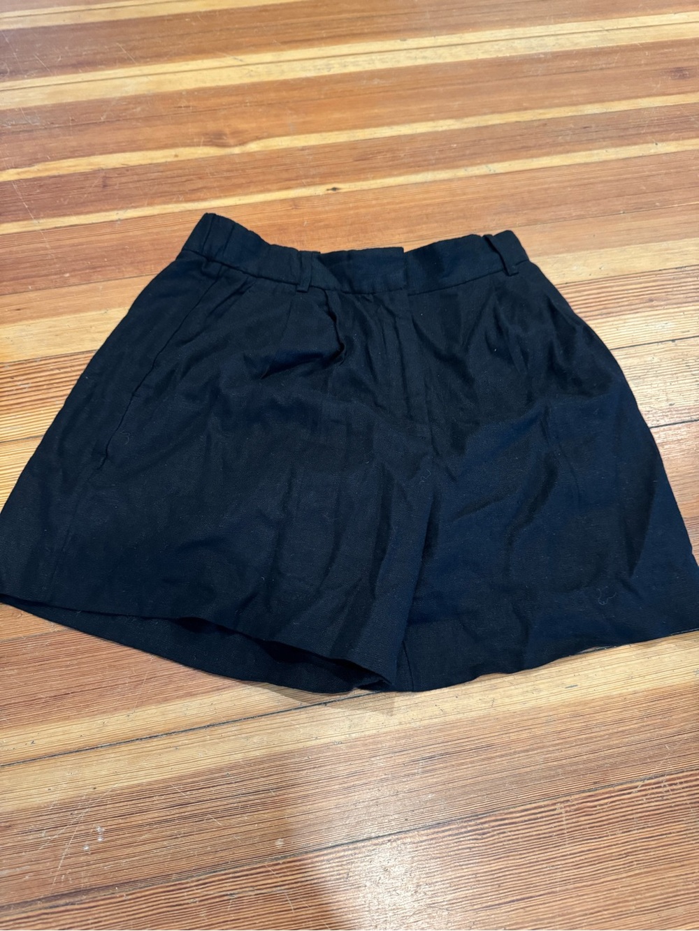 Abercrombie & Fitch High-Waist Women’s linen Shorts